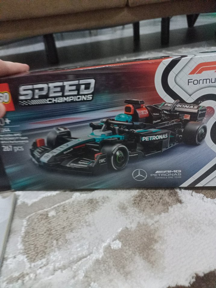 LEGO 77244  Siyah Formula 1 Mercedes - Görsel 3