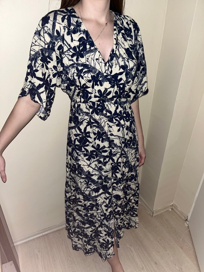 Uzun Bağlama Desenli Elbisesi - Görsel 3