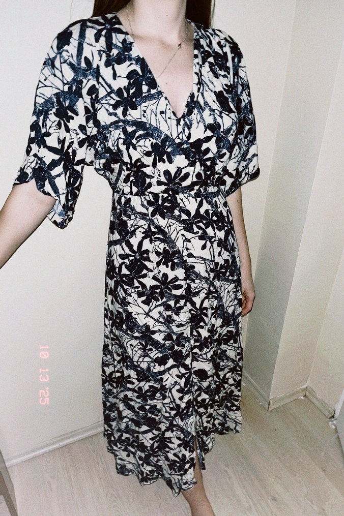 Uzun Bağlama Desenli Elbisesi - Görsel 2