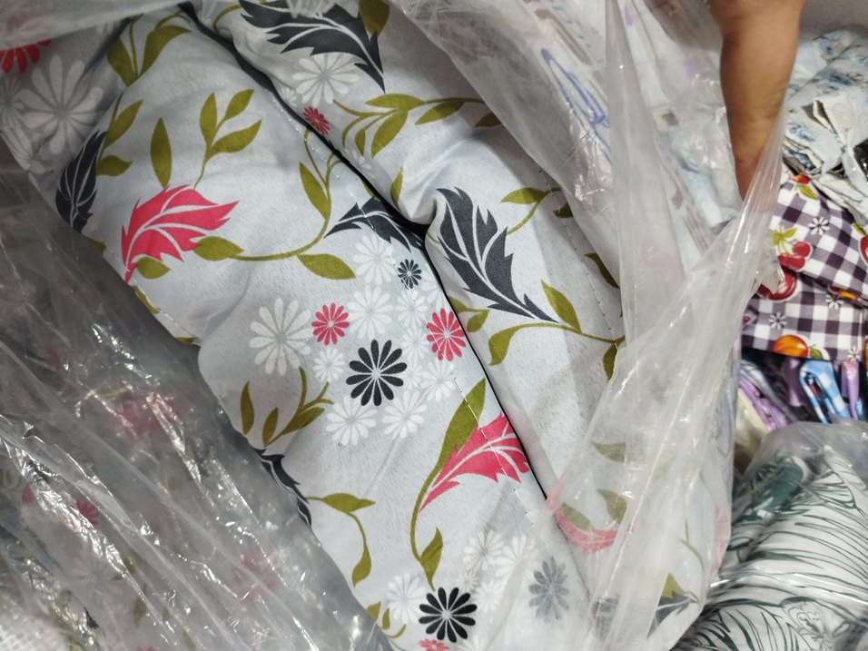 Çiçek Desenli Çok Renkli yorgan - Görsel 3