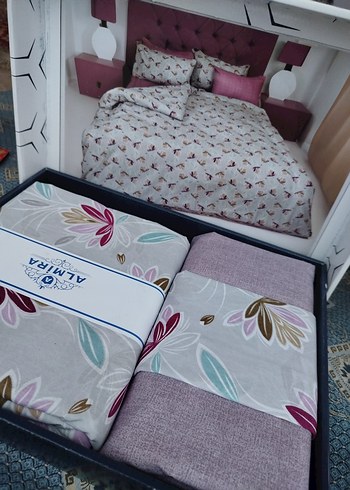 Mor ve Gri Çiçek Desenli Nevresim Takımı