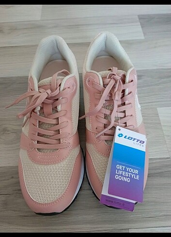 Etiketli lotto