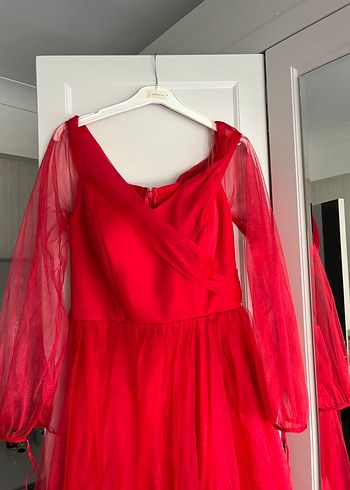 Uzun Kırmızı Drapeli Kadın Abiye Elbise - Görsel 6