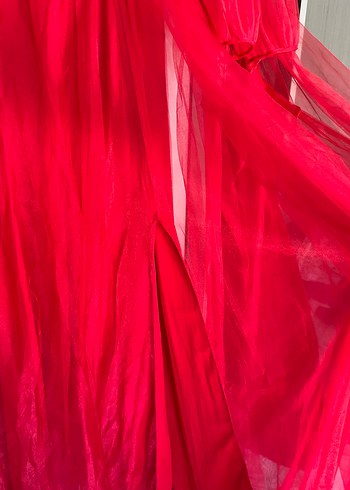 Uzun Kırmızı Drapeli Kadın Abiye Elbise - Görsel 7