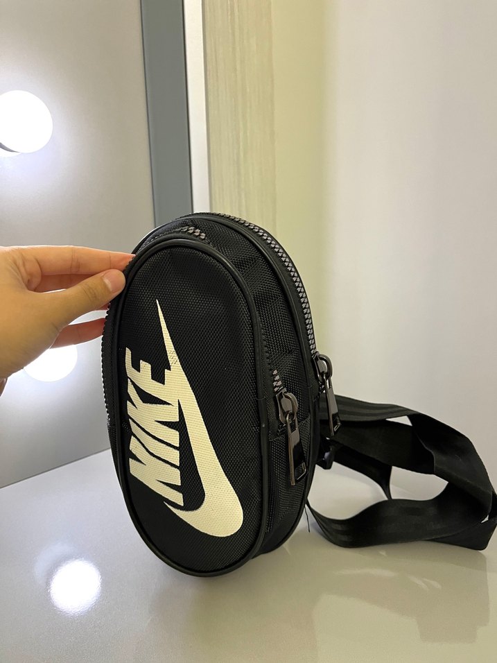Nike Siyah Fermuarlı Erkek/Kadın Bel Çantası - Görsel 2