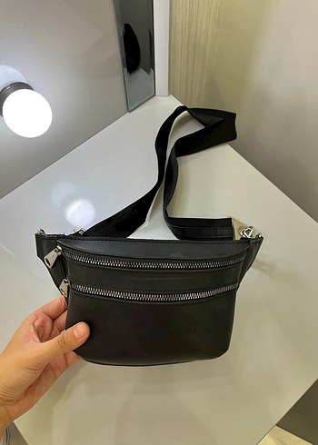 Siyah Deri Kemerli Kadın Çapraz Çanta - Görsel 3