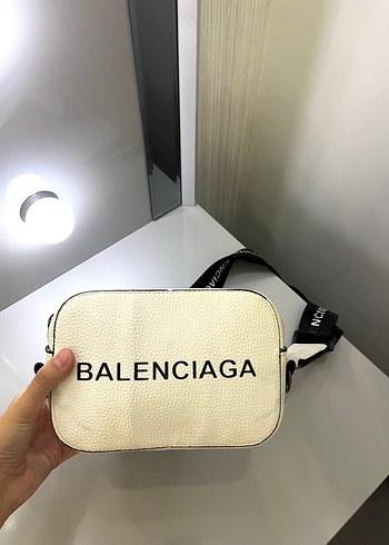 Beyaz Deri Bel Detaylı Kadın Çapraz Çanta - Görsel 3