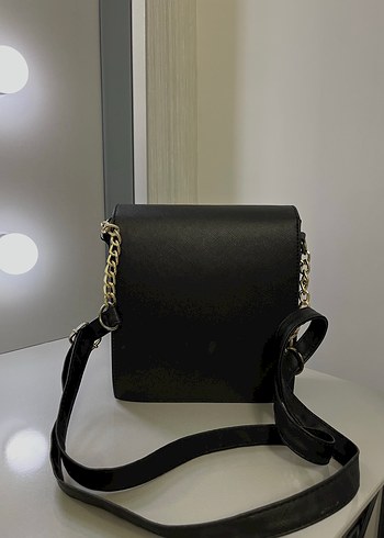 Klasik Siyah Deri Tokalı Kadın Çanta - Görsel 2