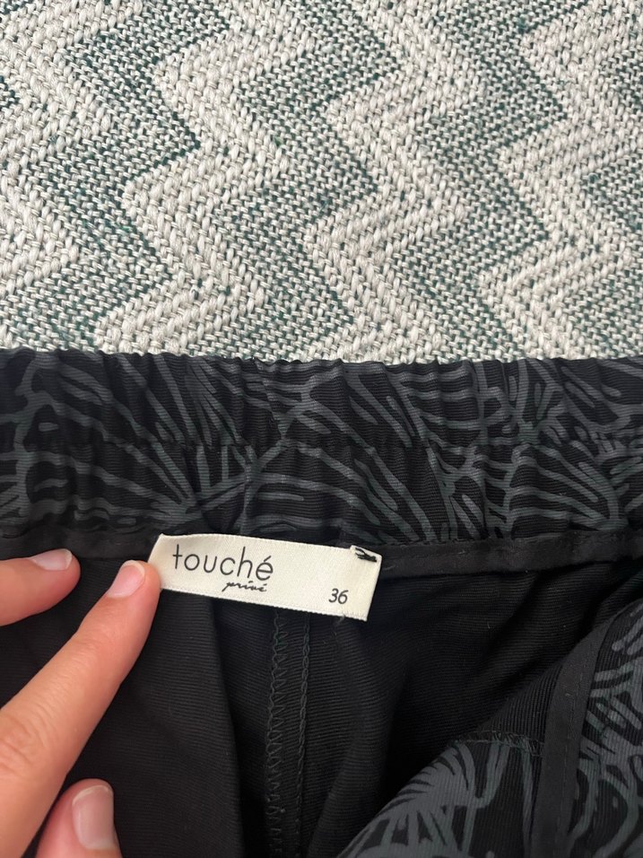 Kadın Siyah Pilili Desenli Kumaş Pantolon - Görsel 3