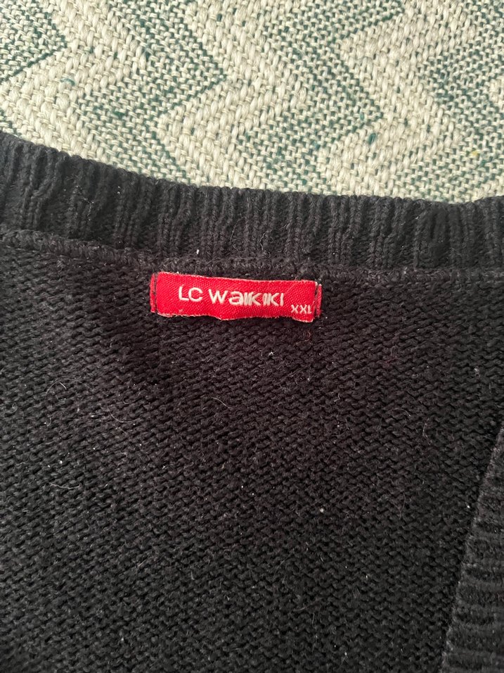 Düğmeli Siyah Kadın Hırka - Görsel 2