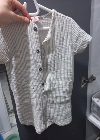 1 Yaş Beden Erkek bebek muslin kumas sortlu kisa tulum