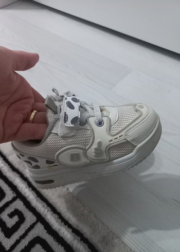erkek çocuk ayyakkabi 24 numara