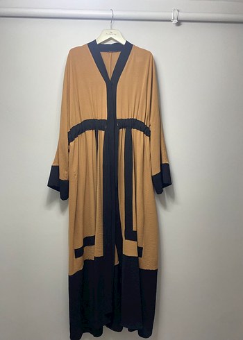Camel abaya