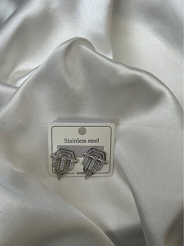Silver küpe