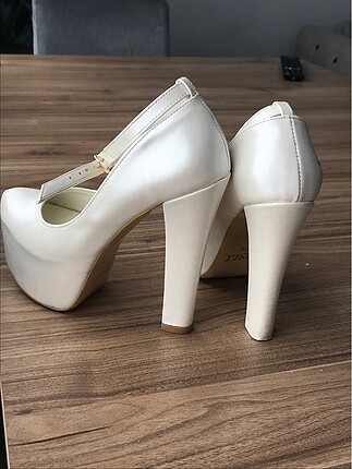 Gelin ayakkabısı