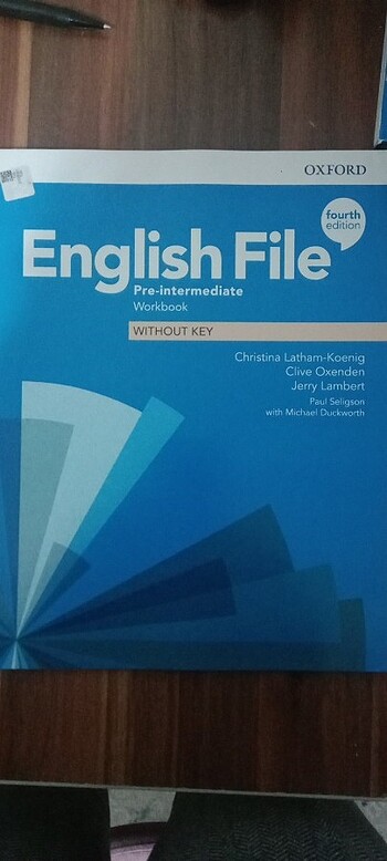 Beden Renk ENGLİSH FİLE Pre-intermediate Student's Book and Workbook