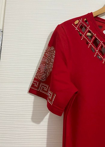 Kırmızı pullu elbise - Görsel 3