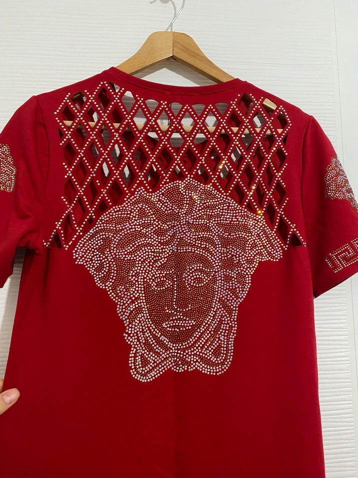 Kırmızı pullu elbise - Görsel 5