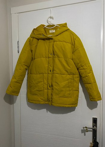 Sarı Kapüşonlu Düğmeli Kadın Mont - Görsel 3