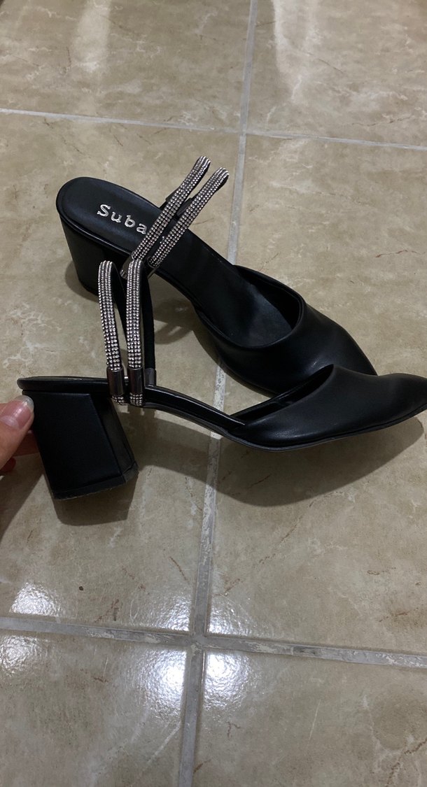 Siyah Parlak  Tokalı Topuklu Kadın Ayakkabı - Görsel 3