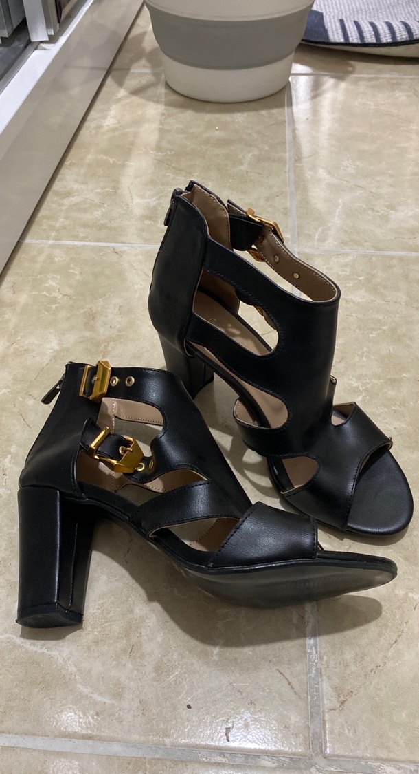 Klasik Siyah Yılan Desenli Topuklu Sandalet - Görsel 2