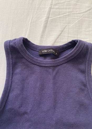 Yüksek Yakalı Kadın Atlet - Görsel 2