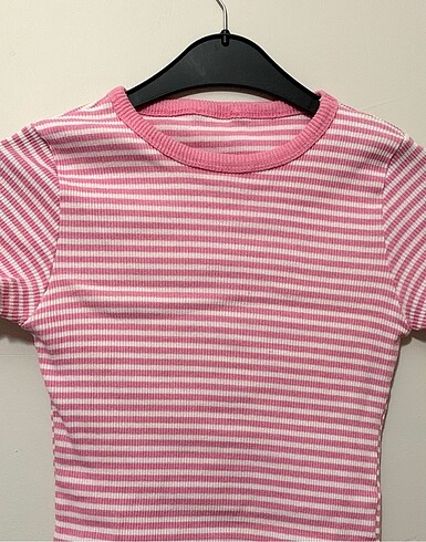 Trendyol & Milla Pembe çizgili kısa kollu crop