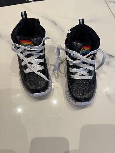 Skechers bot