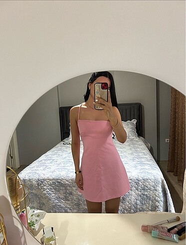 Zara tek askılı şortlu elbise