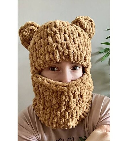 PUFFY BALACLAVA