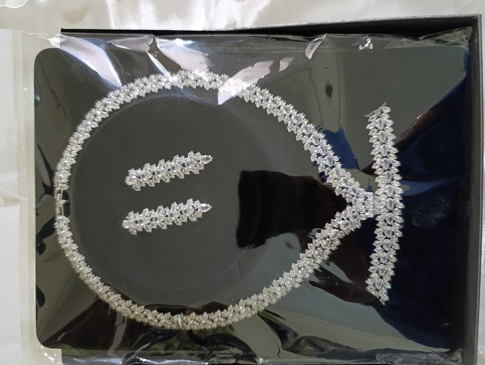 Zirkon Taşlı Beyaz İşlemeli Boncuklu Gelin Takısı Seti - Görsel 2