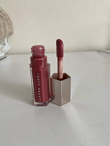 Fenty Beauty FENTY BEAUTY gloss bomb universal lip luminizer dudak parlatıcıs