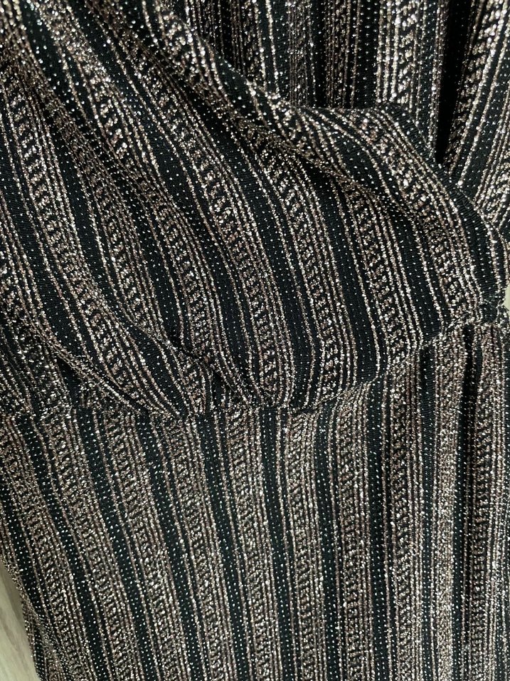 Koton vatkalı pullu bluz - Görsel 2