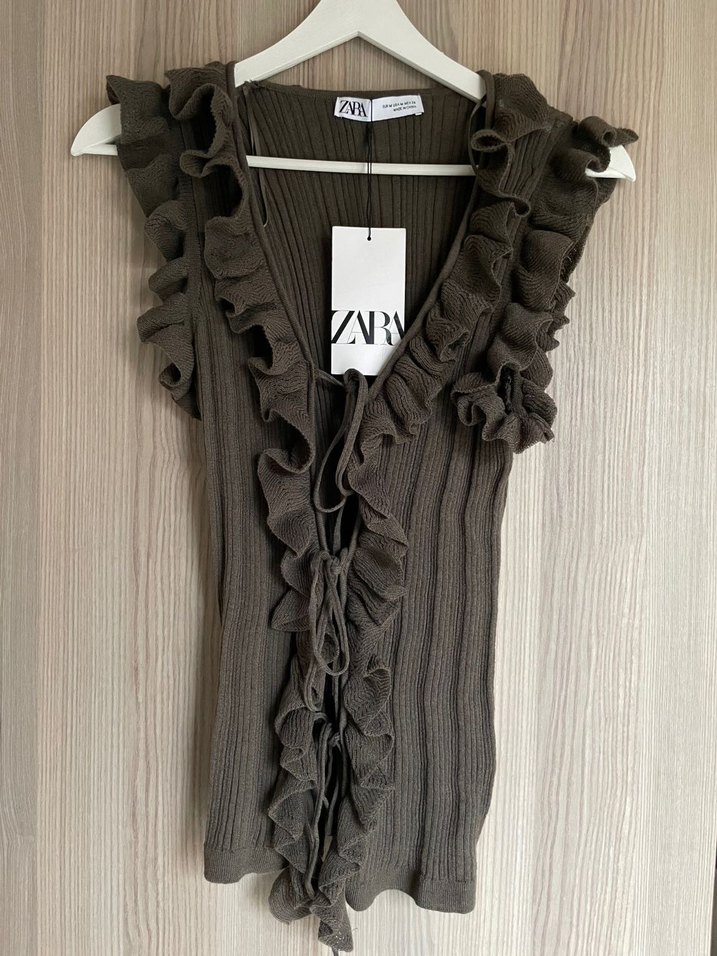 Zara Fırfırlı fiyonklu triko top - Görsel 2