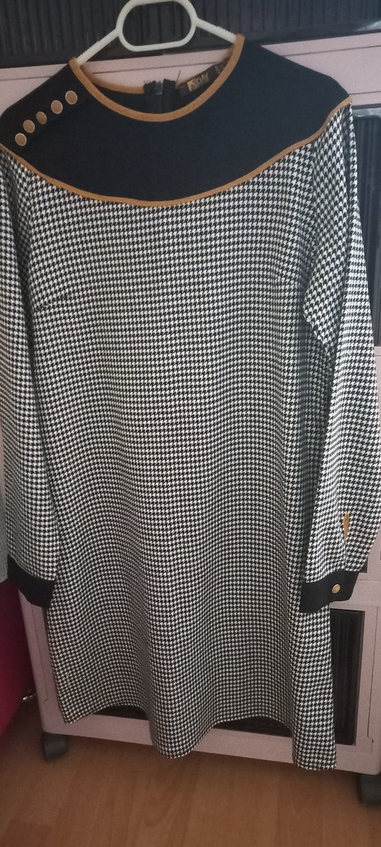 Düğmeli Siyah Midi Kadın Bluz - Görsel 3