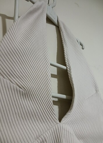 m Beden Crossed halter top