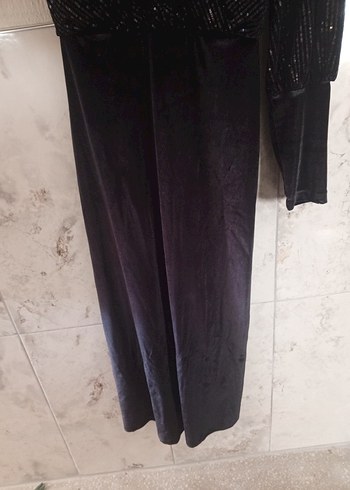 Uzun Kollu Siyah İşlemeli Abiye Elbise - Görsel 4