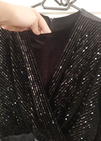 Uzun Kollu Siyah İşlemeli Abiye Elbise - Görsel 2