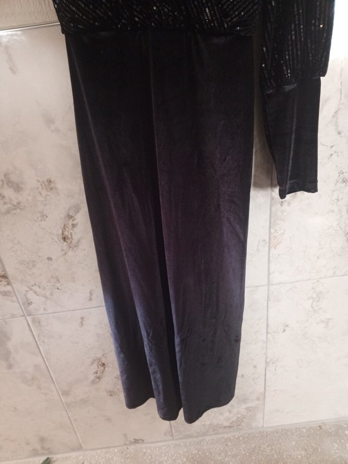 Uzun Kollu Siyah İşlemeli Abiye Elbise - Görsel 4