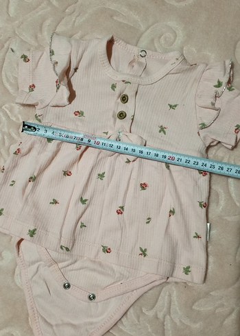 Düğmeli Nakışlı Kısa Kollu Bebek Kız Takımı - Görsel 5