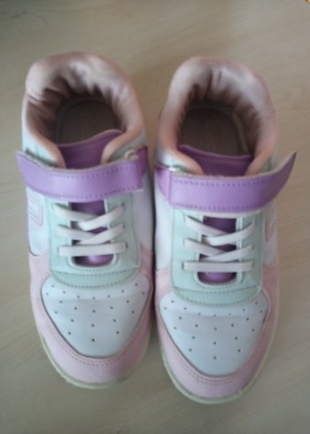 Kız Çocukları İçin Pembe Cırt Cırtlı Spor Ayakkabı - Görsel 4