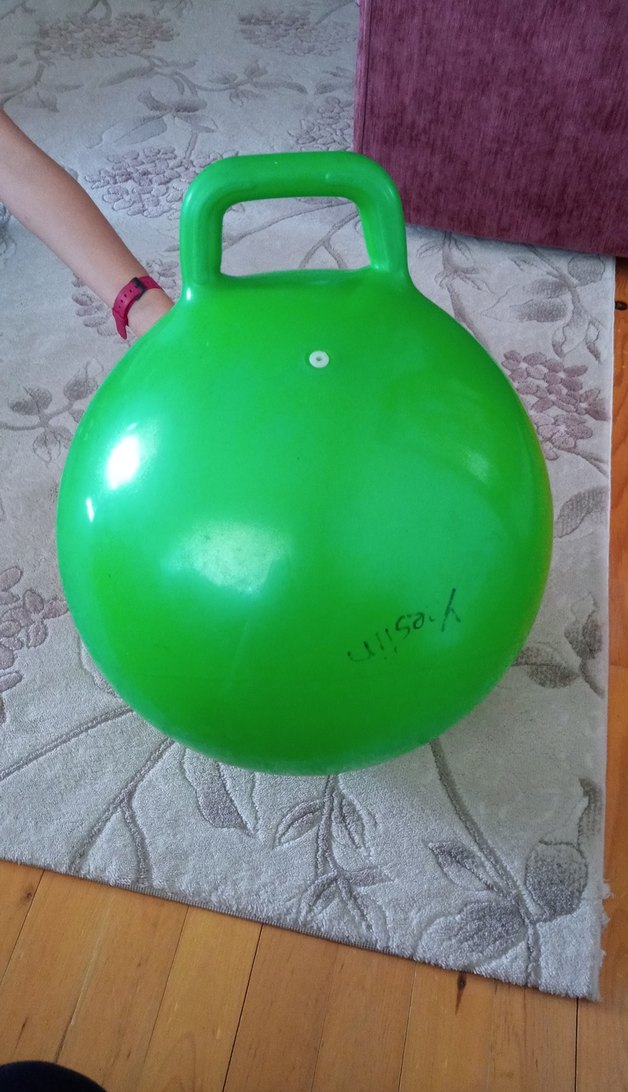 Yeşil Tutacaklı Oyuncak Top - Görsel 2