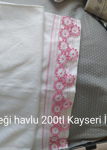 Pembe Nakışlı Konvansiyonel Havlu