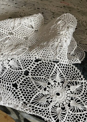 Dantel El Yapımı Masa Örtüsü - Görsel 2