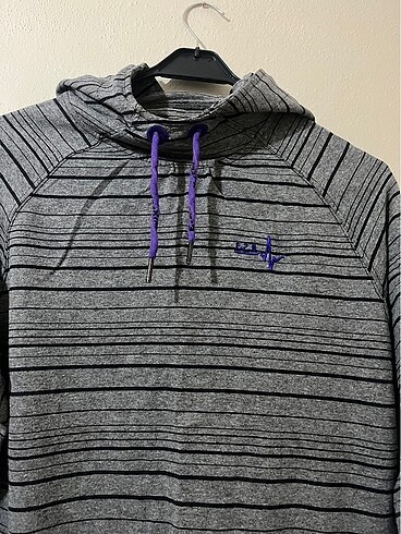 Diğer Kapşonlu Sweat