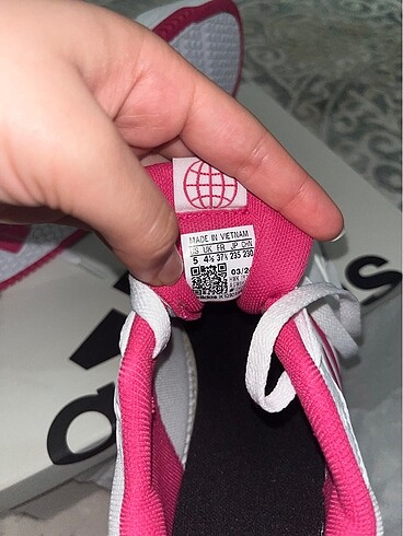 37,5 Beden beyaz Renk Adidas sıfır ayakkabı