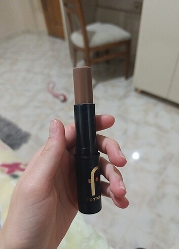 Flormar kontür stick