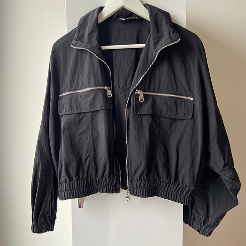 Zara Paraşüt Kumaşlı Siyah Bomber Fermuarlı Ceket