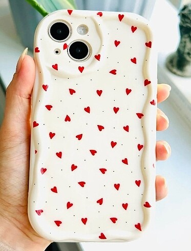 İphone 13 ve 14 Uyumlu Kırmızı Kalpler Baskı Desenli Silikon Kıl - Görsel 4