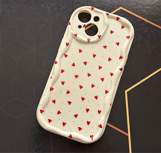 İphone 13 ve 14 Uyumlu Kırmızı Kalpler Baskı Desenli Silikon Kıl - Görsel 3